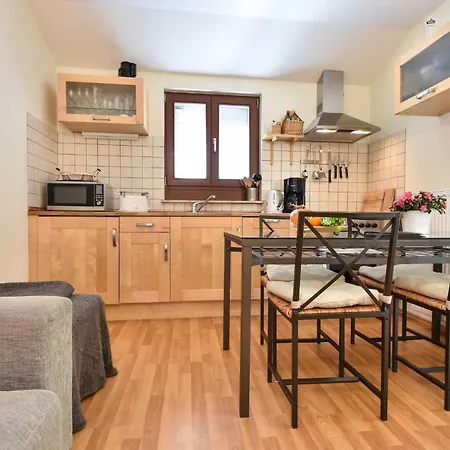 Haus Lamora 08 شقة *